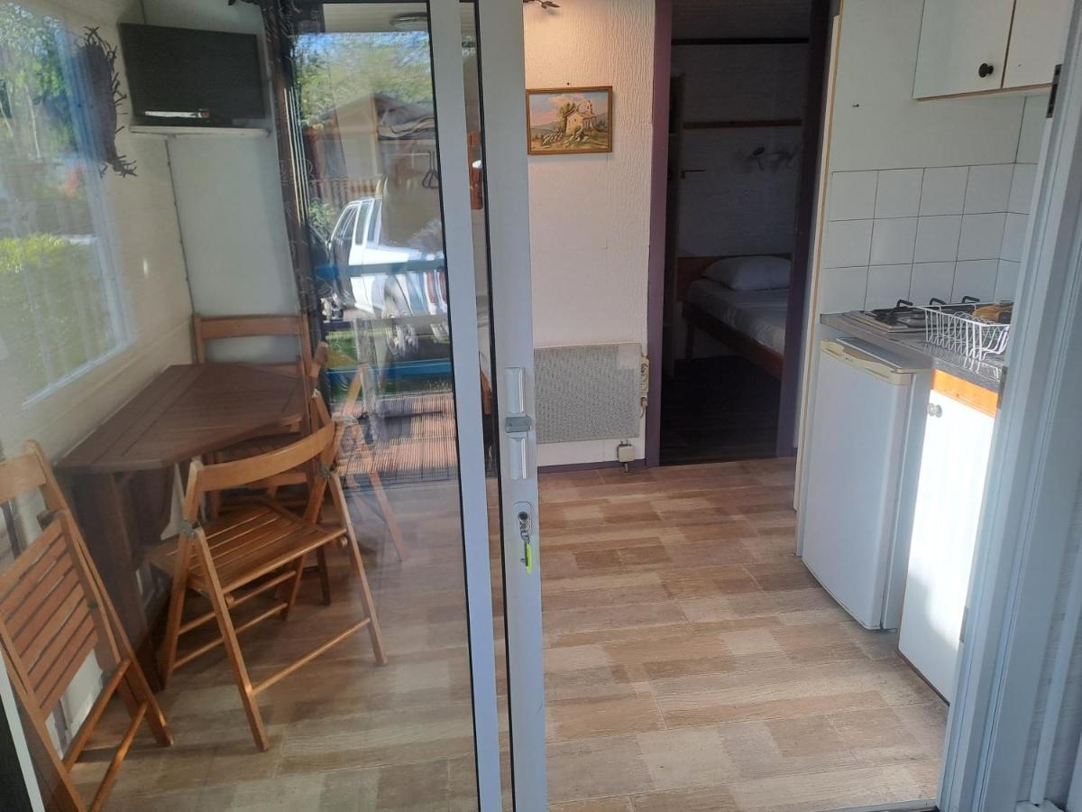 Chalet Privé: Camping 4 Étoiles pour 5 Personnes Hotel Foix Exterior photo